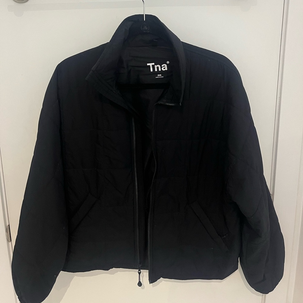 Aritzia TNA quilted venture puffer jacket - Black size 2XS